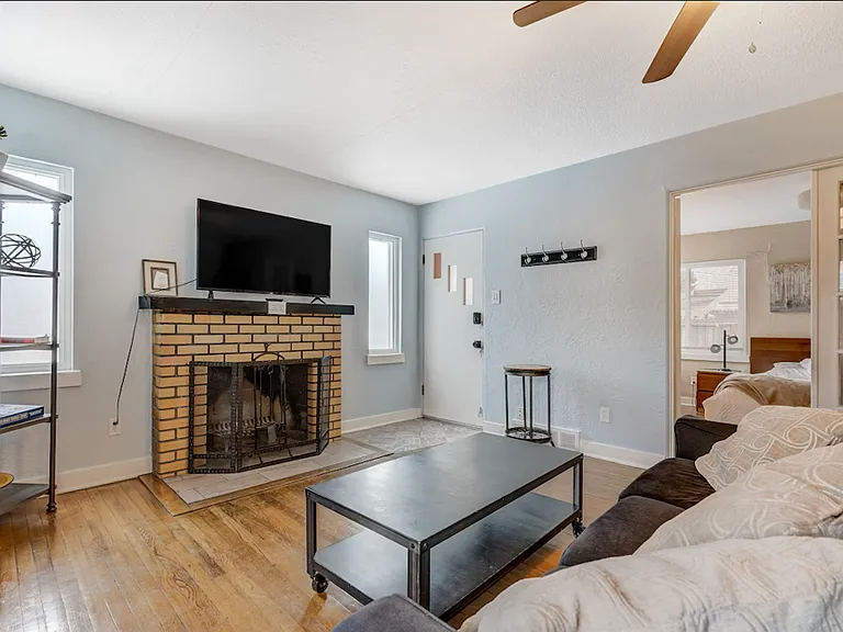 2533 E Buena Ventura St #1 — Photo 9