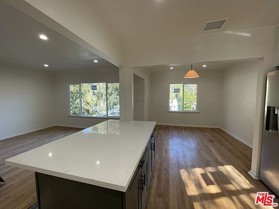 3rd image of 2478 N Gower St