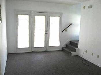 3rd image of 2303 Depauw Ave