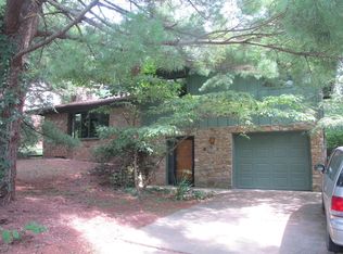 2201 E Wimbleton Ln, Bloomington, IN 47401