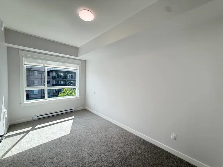 33886 Pine St — Photo 10