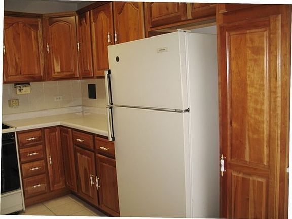 4th image of 706 Weymouth Cir