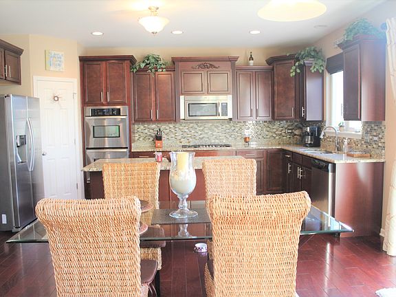 4th image of 1 Birchwood Ct