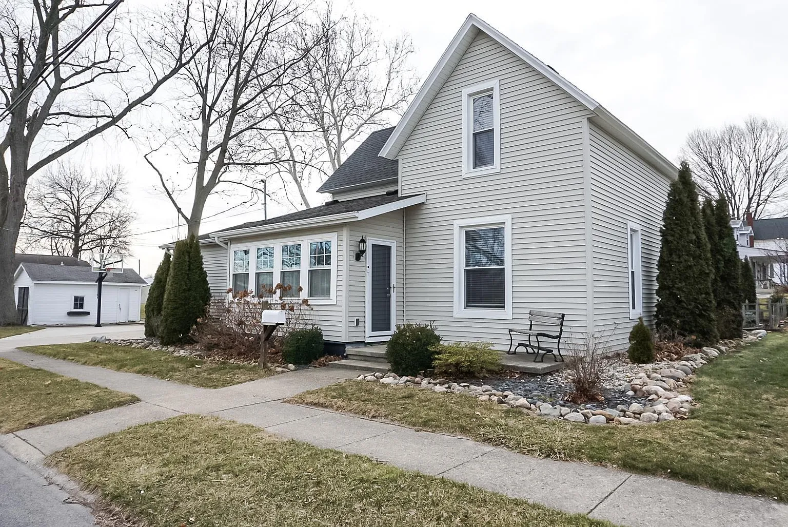 203 S Alexander St photo 1