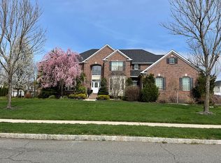 1911 Charlton Cir, Toms River, NJ