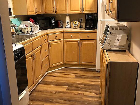 5th image of 2110 E Scottwood Ave