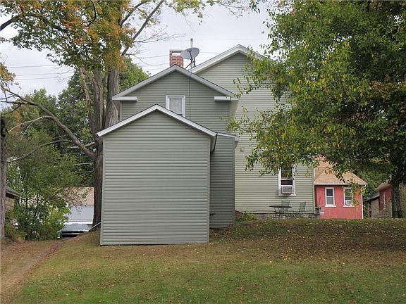 4th image of 412 Pine St