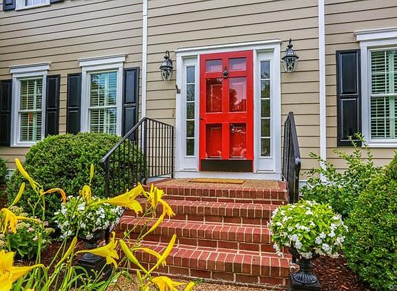 4th image of 6216 Manor Park Ct