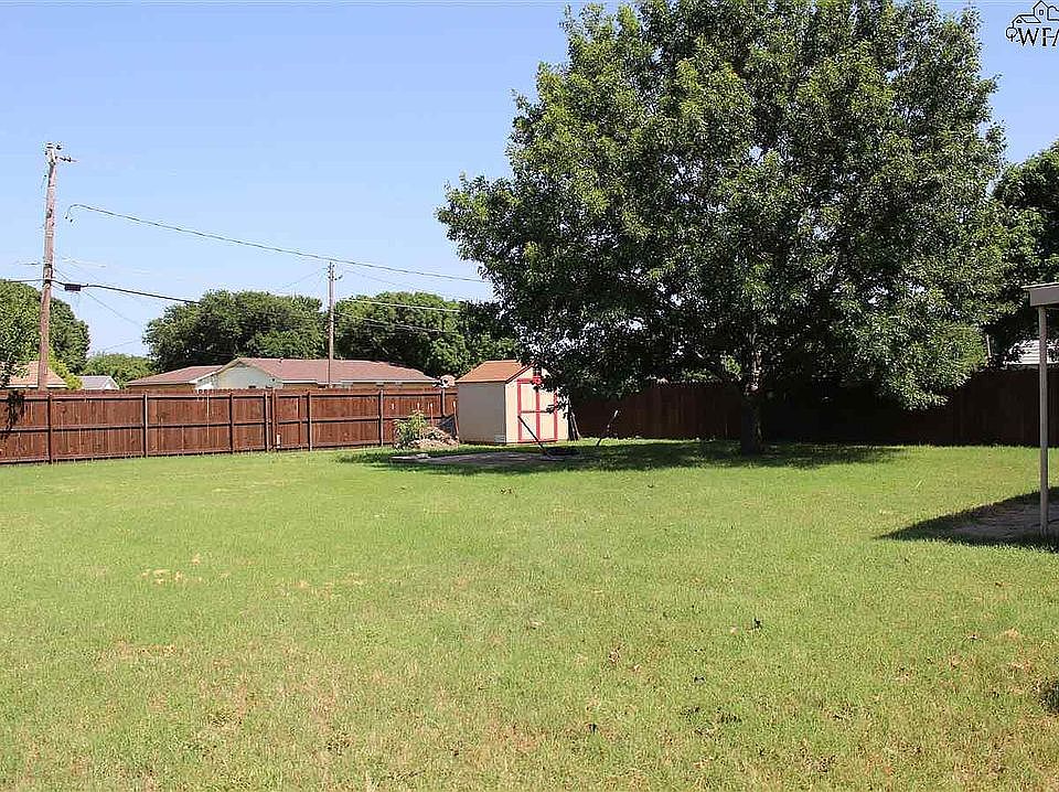 2nd image of 4701 Cape Cod Dr