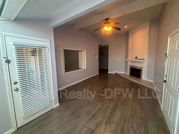 4th image of 2105 Count Fleet Dr Unit 212