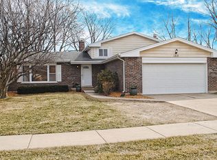 1315 N Arlington Heights Rd, Arlington Heights, IL 60004
