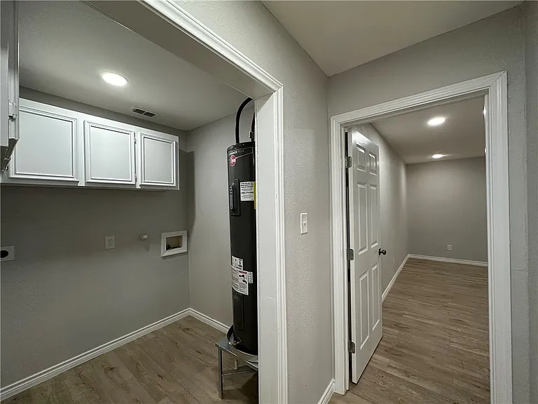 1202 Main Dr — Photo 27