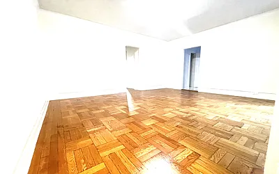 Rented by Manhattan Realty Group