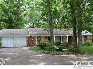 7775 Foster Rd, Clarkston, MI 48346