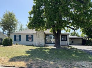 1694 Dowell Rd, Grants Pass, OR 97527