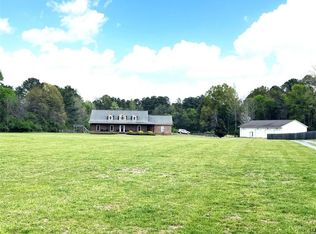 745 Pleasant Valley Rd SE, Silver Creek, GA 30173