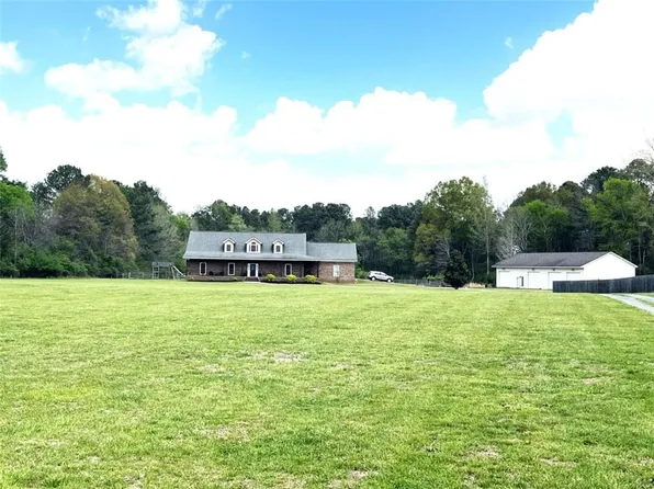 745 Pleasant Valley Rd SE, Silver Creek, GA 30173