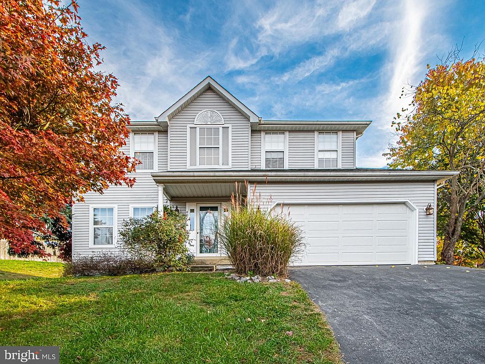1st image of 407 Tamarack Cir