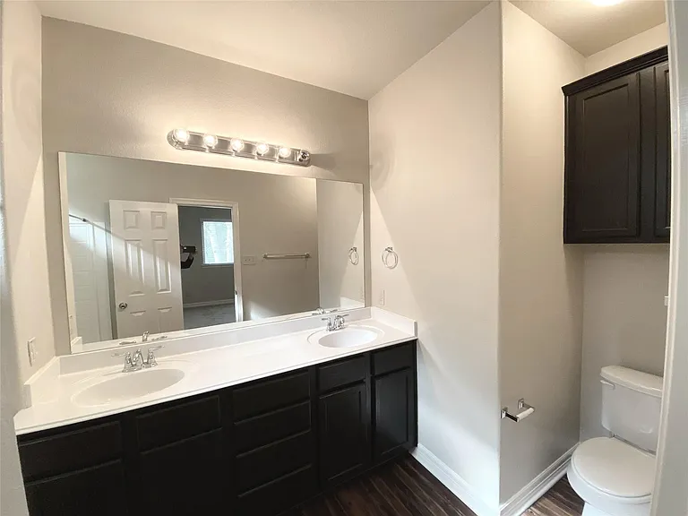 63 Woodland Hills Dr #1A — Photo 8
