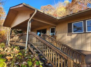 2218 Kim Miller Rd, Lake Toxaway, NC 28747