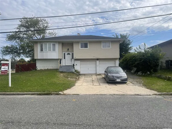 125 Charter Oaks Avenue, Brentwood, NY 11717