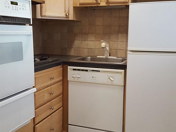 2nd image of 327 E 52nd St APT 4F