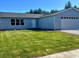 1120 SW Ocean Hills Dr, Waldport, OR 97394