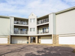 4601 S Oxbow Ave APT 302, Sioux Falls, SD 57106
