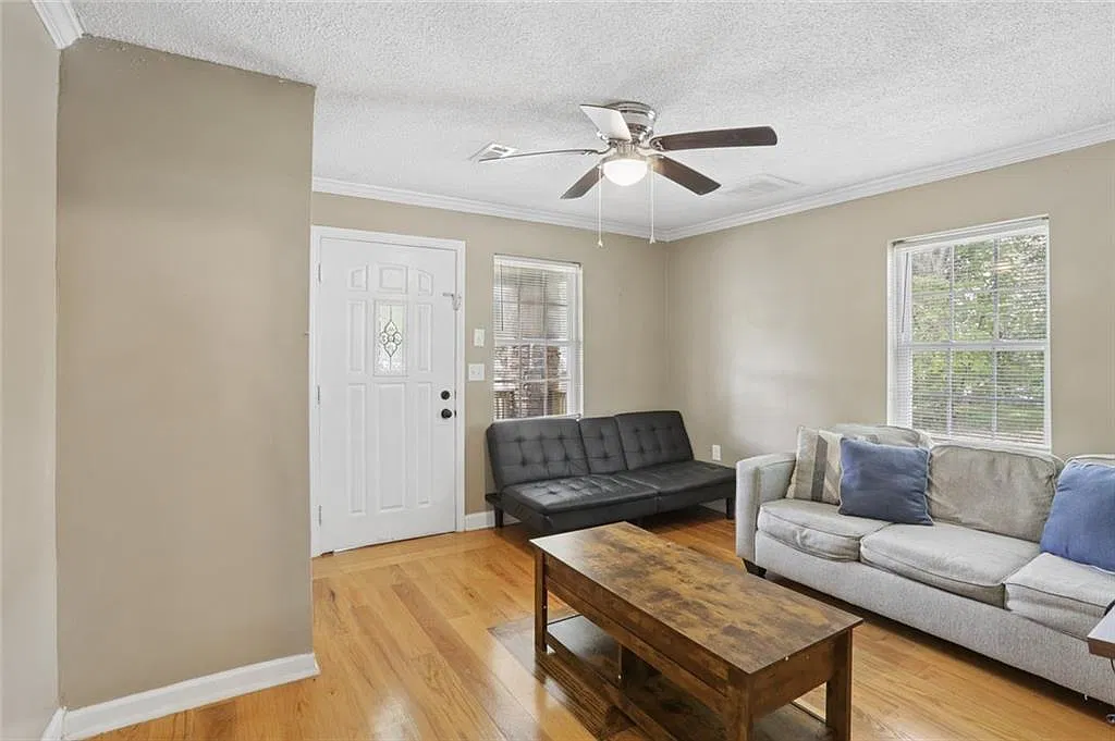 3 bed, 1.0 bath, 1000 sqft, $1,395 — Photo 4