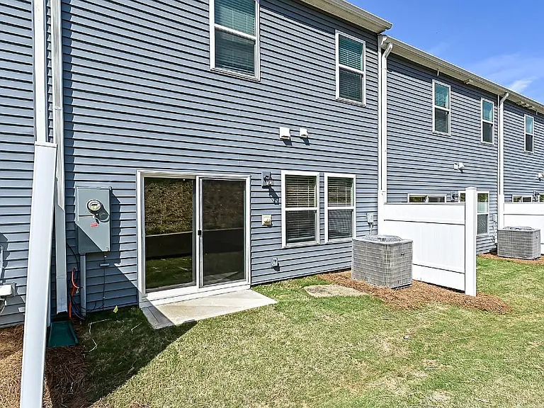 506 Tayberry Ln — Photo 2