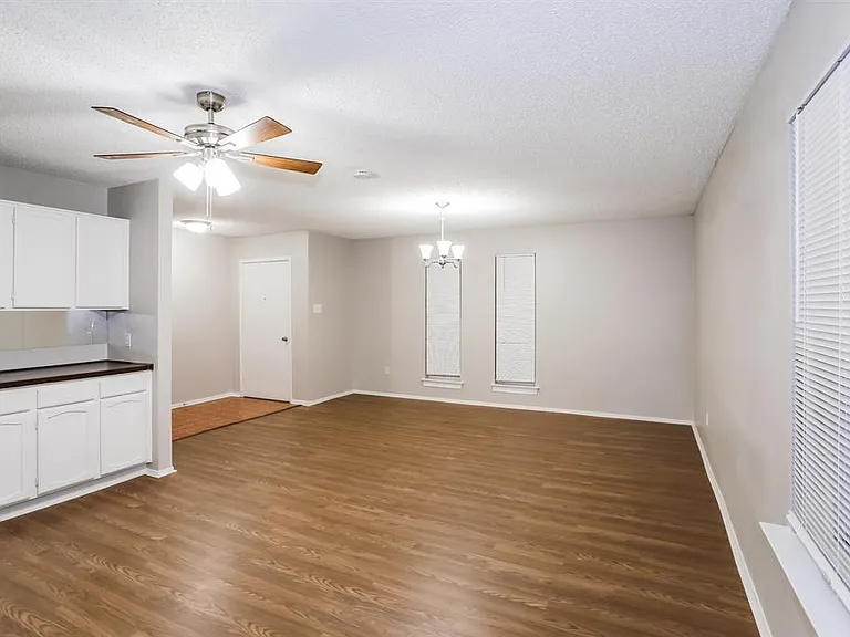 2916 White Oak Ln — Photo 19