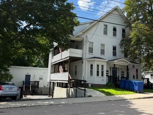 275 Pine St APT 1, Gardner, MA 01440