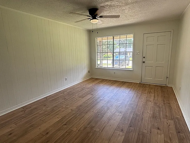 2838 Jody Ln — Photo 6