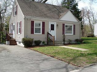 73 Hemlock Ave, Cranston, RI 02910