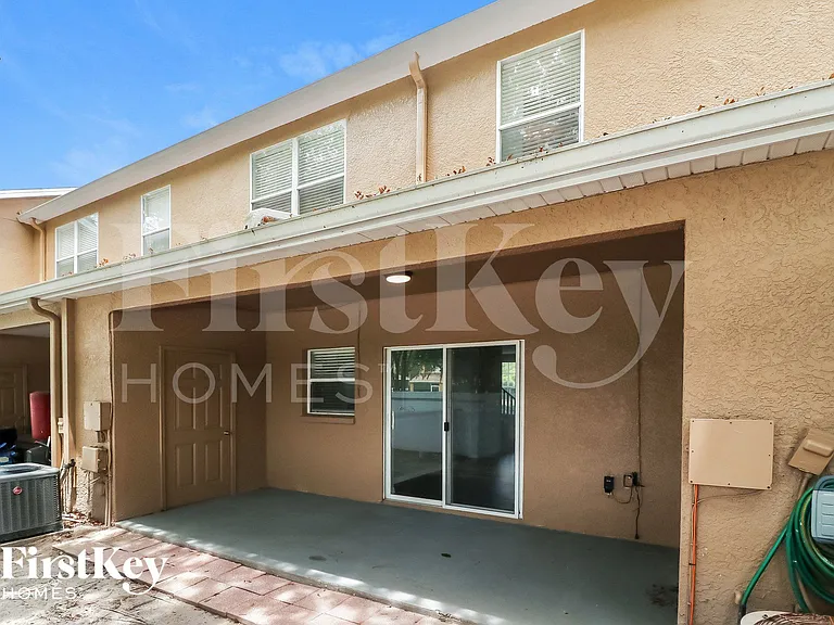 1251 Charlesworth Dr — Photo 15