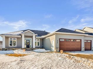 2700 Golden Ln S, Fargo, ND 58104