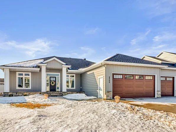 2700 Golden Ln S, Fargo, ND 58104