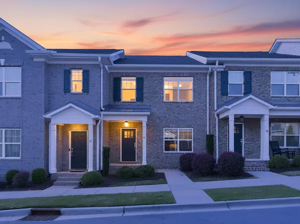 18 Peckham St, Greenville, SC 29607