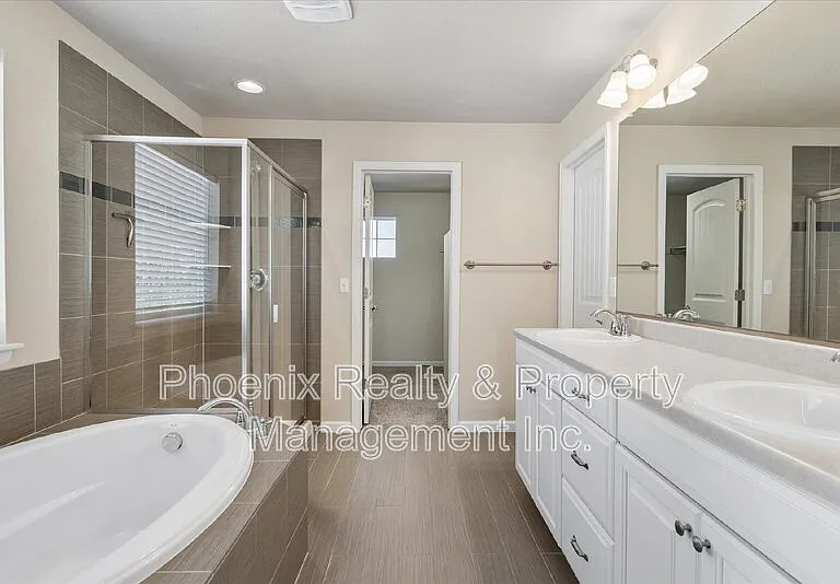 963 Laramie Ln — Photo 11