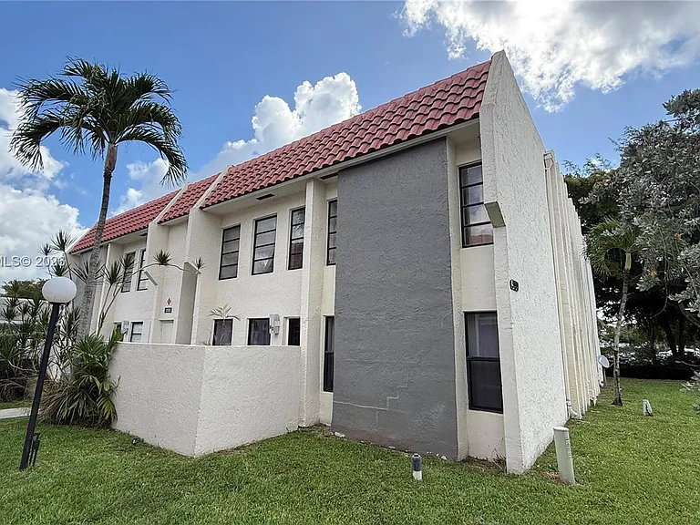 3199 Coral Hills Dr #3 — Photo 1