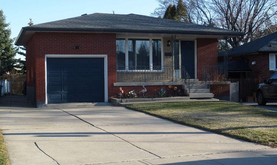 1st image of 22 Catalina Dr