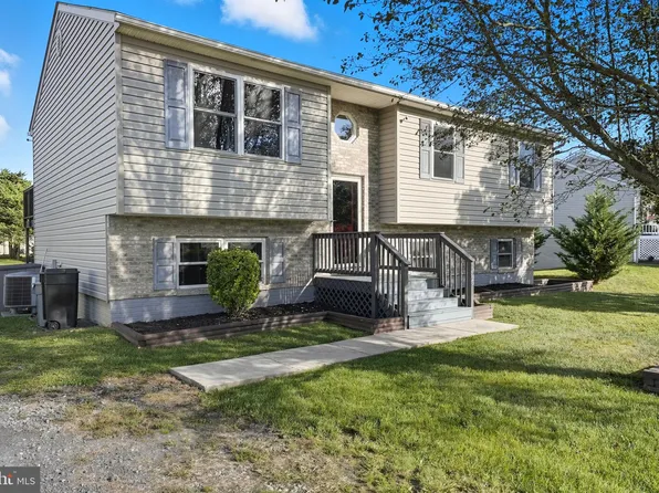 285 Wise Ave, Strasburg, VA 22657