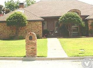 4900 Lake Side Cir, North Richland Hills, TX 76180