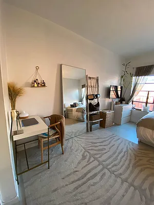 Rented by Jade Stone Real Estate Consulting | media 19