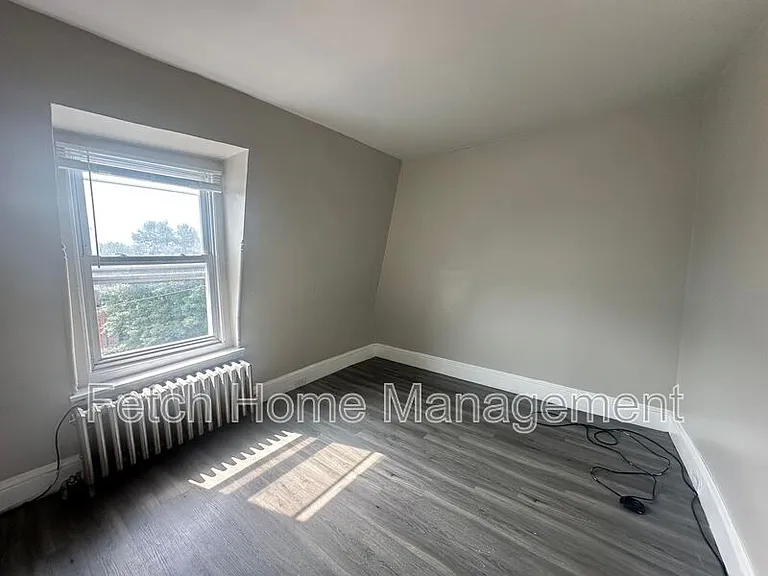 100 Windsor St #3 — Photo 15