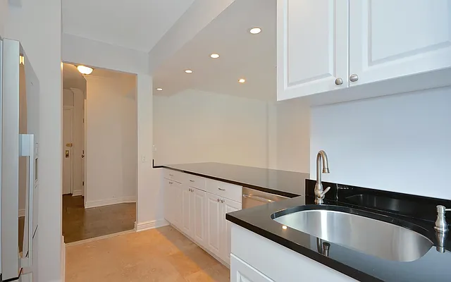 Sold by REMAX Distinguished Homes | media 19