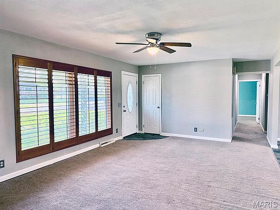 5th image of 1014 N Woodland Dr
