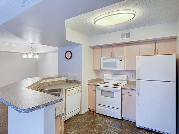 5th image of 3606 NW Adriatic Lane Lane #107