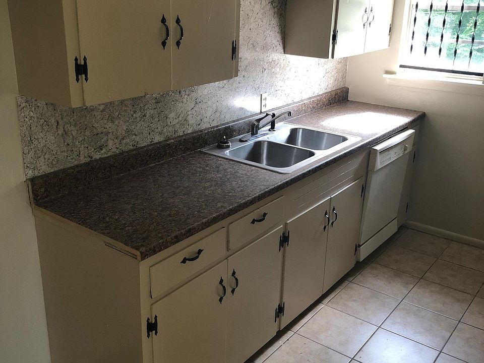 1st image of 3502 W Capitol Ave
