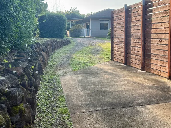 1350B Kauhikoa Rd, Haiku, HI 96708